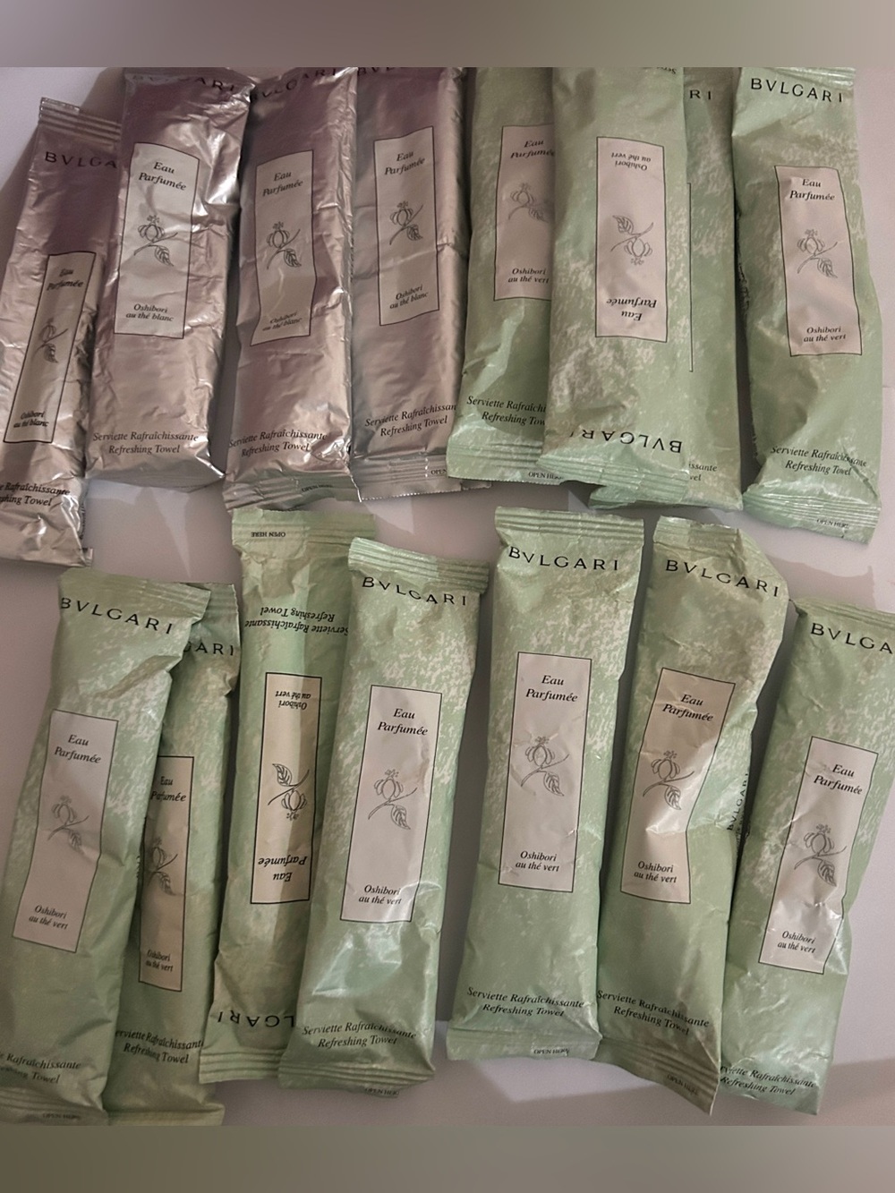 15 BVLGARI Scented Oshibori Refreshing Towels the vert + the blanc travel sz
